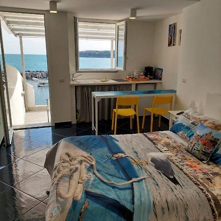 La Terrazza Di Maria Appartement Procida Buitenkant foto