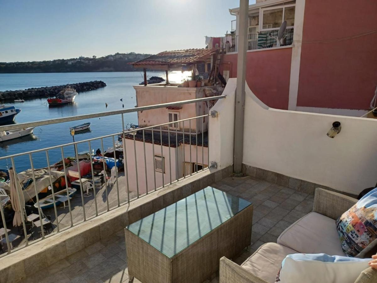 La Terrazza Di Maria Appartement Procida Buitenkant foto