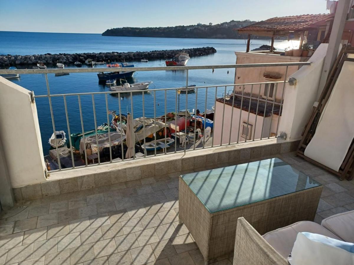 La Terrazza Di Maria Appartement Procida Buitenkant foto
